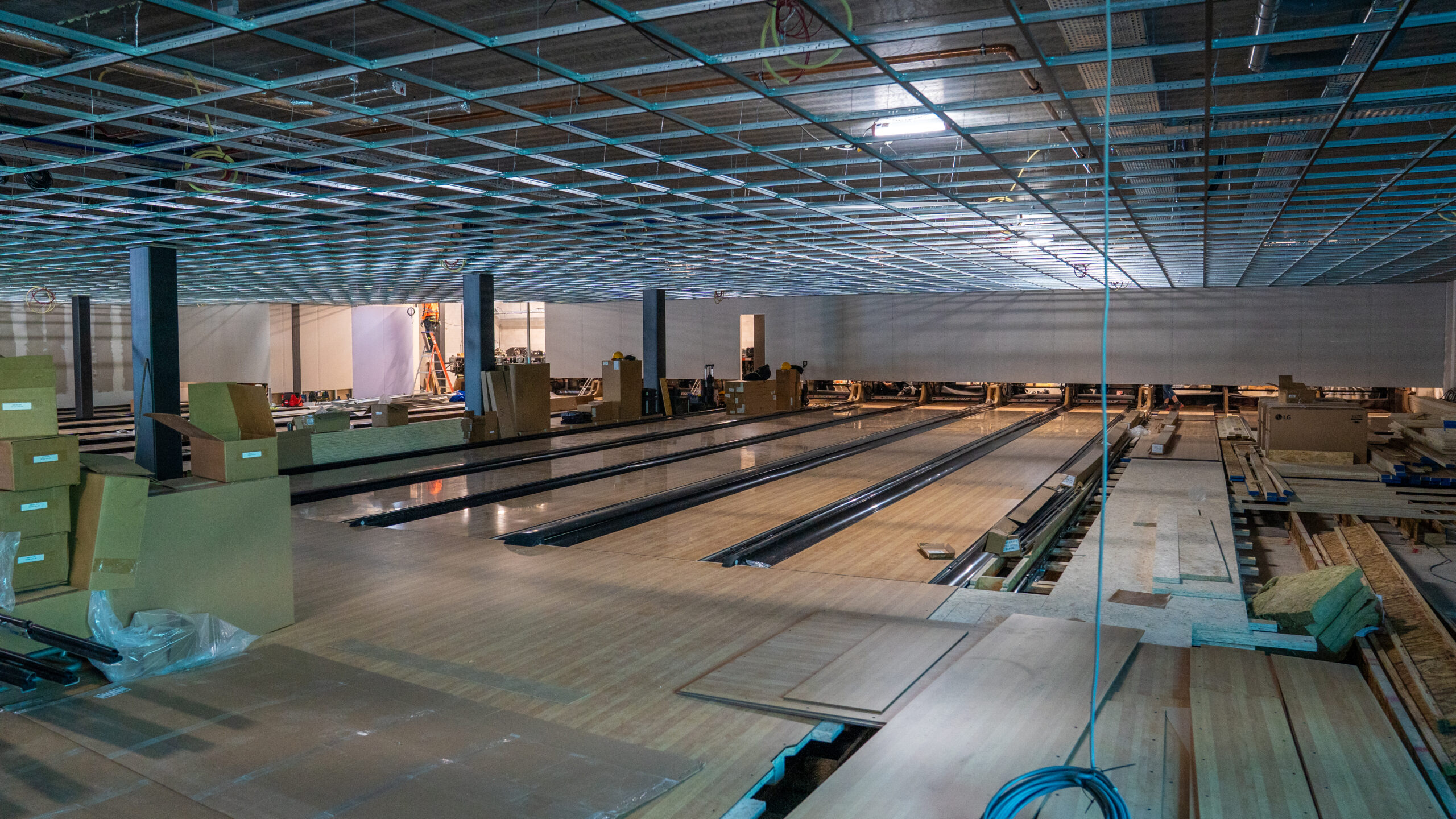 Marty's Bars & Bowling - Kapitein BV